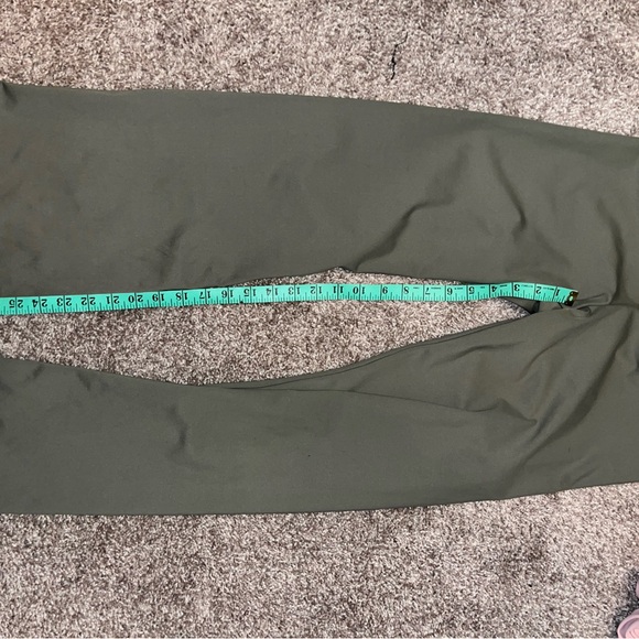 AE size Large - Picture 2 of 2